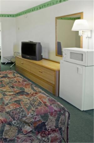 Americas Best Value Inn - Манчестер Номер фото